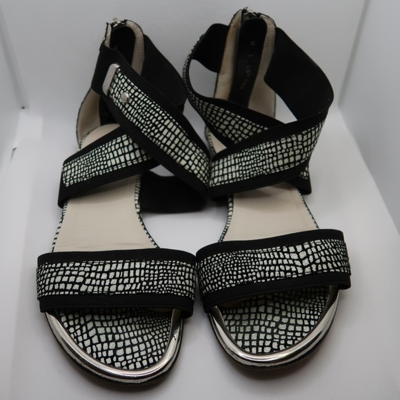 STUART WEITZMAN Speckled Embossed Print Cross Cross Ankle Flats - Picture 4 of 12